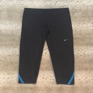 NIKE- Dri-Fit Running Crops